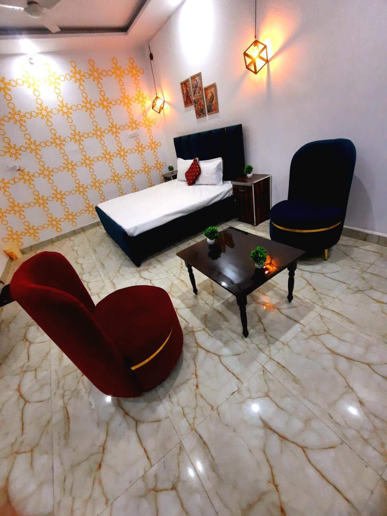 Iconic Retreat By Atulyam Stays Prayagraj Luaran gambar
